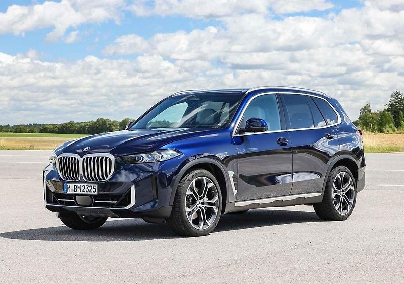 Velká SUV omezují při parkování i běžná malá auta