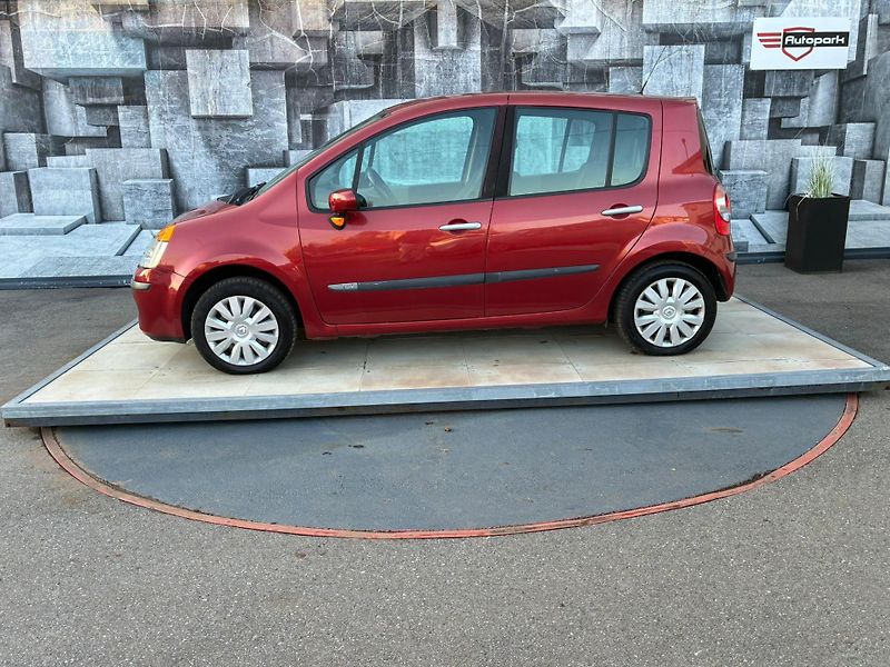 Renault Modus (2005) 1.2i 55KW, VYHŘIVANÉ SEDADLA - fotka 4 z 28