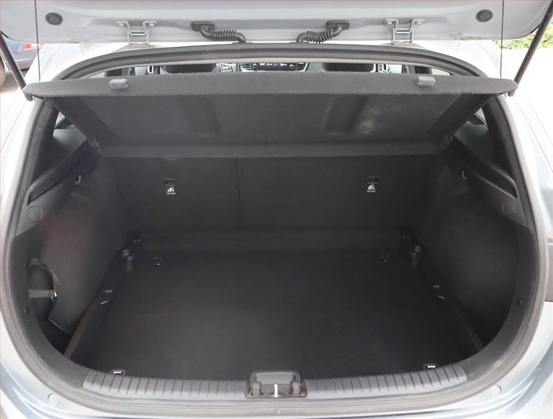 Kia Ceed (2021) Silver 1.5 T-GDI, Serv.kniha - fotka 13 z 20