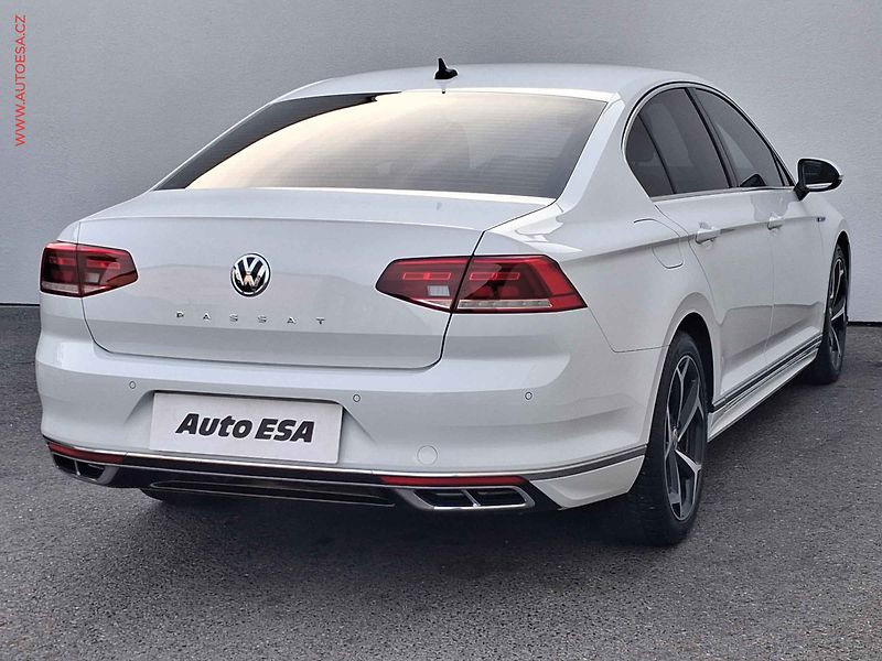 Volkswagen Passat (2020) 2.0TDi, ČR, DSG, LED, kamera - fotka 4 z 19