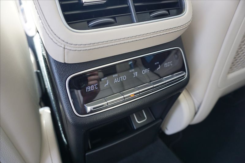 Mercedes-Benz GLE 3,0 AMG 53 4M 1.maj ČR - fotka 19 z 21