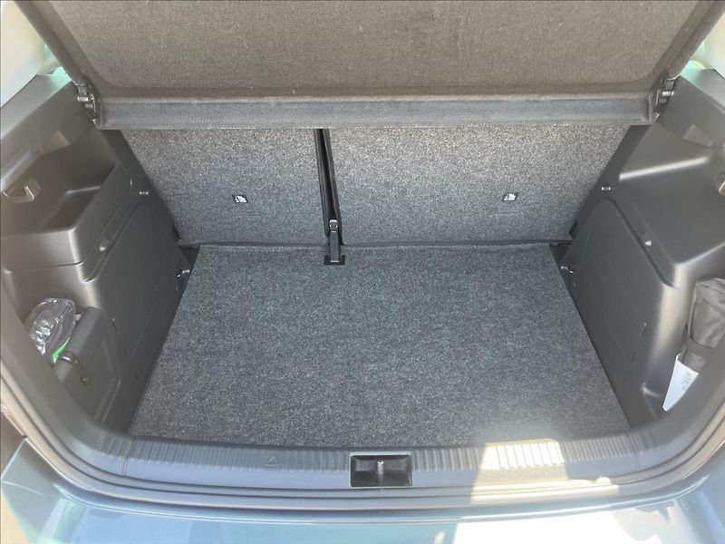 Škoda Fabia 1,2 TSi STYLE KLIMA ČR 1.M DPH - fotka 38 z 45