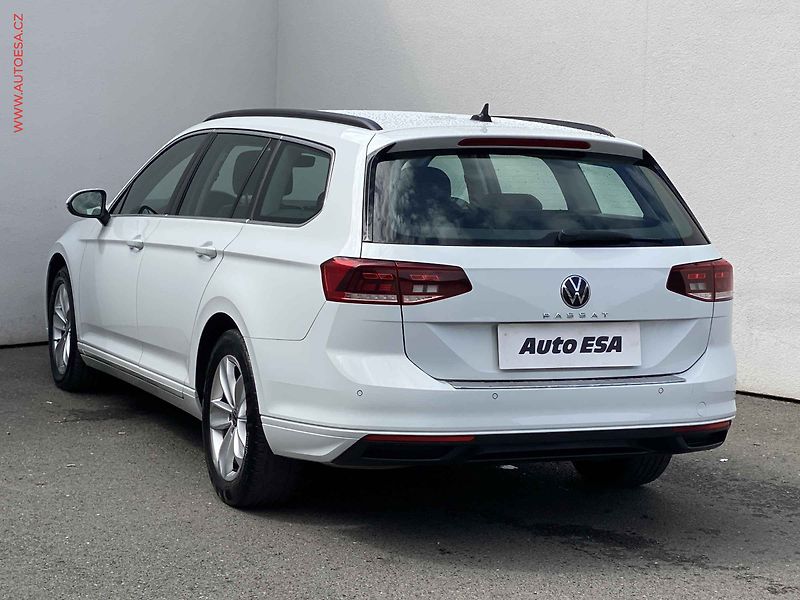 Volkswagen Passat (2023) 2.0 TDi, Business, DSG, LED - fotka 6 z 19