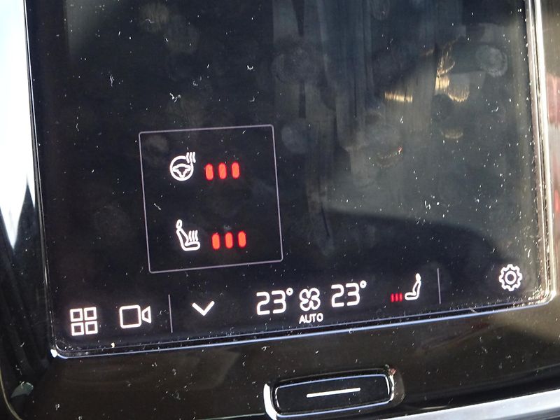 Volvo S90 AWD 173kW Inscription ČR DPH - fotka 18 z 33