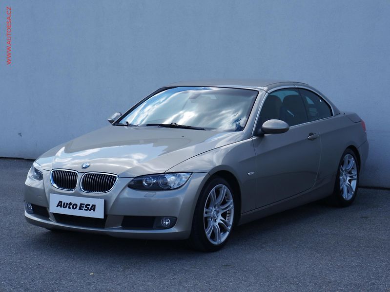 BMW Řada 3 (2008) 3.0d 325d, AC, TZ, xenon - fotka 3 z 22