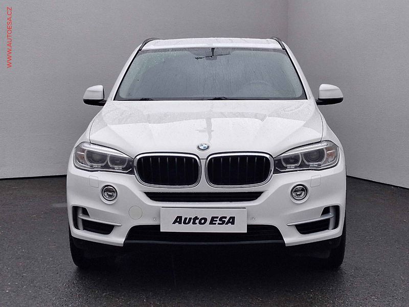 BMW X5 (2014) 2.0 D xD, ČR, AT, navi, bixen - fotka 2 z 21