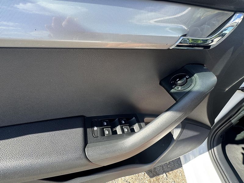 Škoda Octavia 1.6TDi,81kw,DPH,nové v ČR - fotka 38 z 38