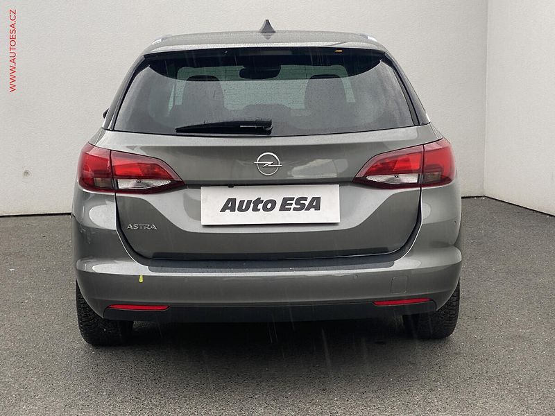 Opel Astra (2021) 1.2 T, Sport, LED, kamera - fotka 5 z 18