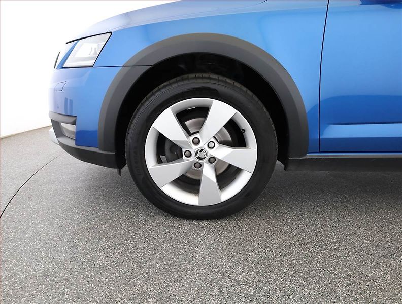 Škoda Octavia (2019) Scout 2.0 TDI, 4X4, Automat - fotka 21 z 21