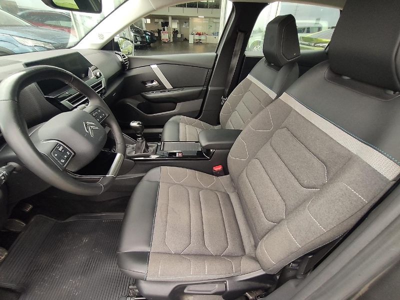 Citroën C4 (2021) C4 FEEL 1.2 130k MAN6 navigace - fotka 29 z 36