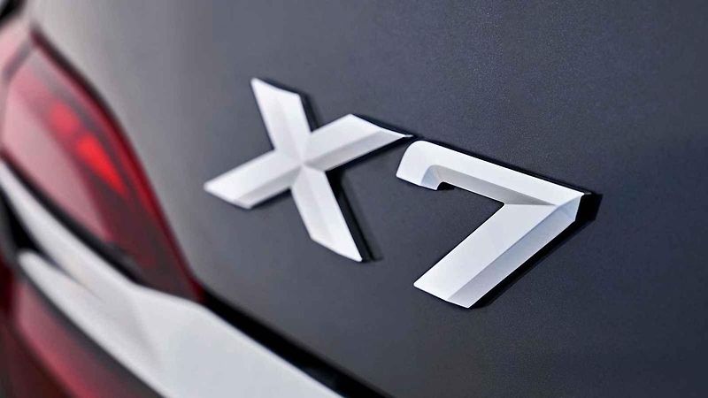 BMW X7 vs. Mercedes GLS vs. Volvo XC90 vs. Audi Q7