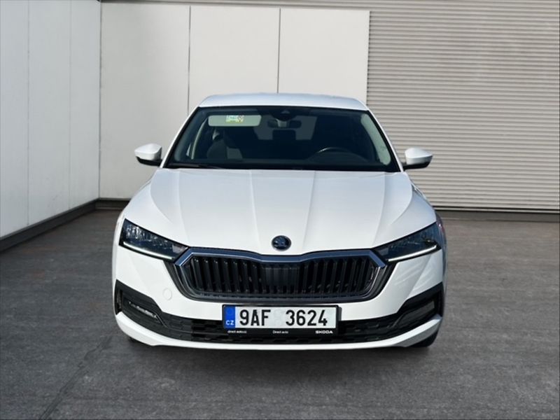 Škoda Octavia 1,5 TSI 110 Ambition - fotka 2 z 11