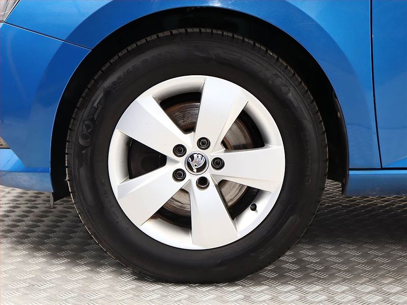Škoda Fabia (2017) Ambition 1.0 TSI, Tempomat - fotka 12 z 14