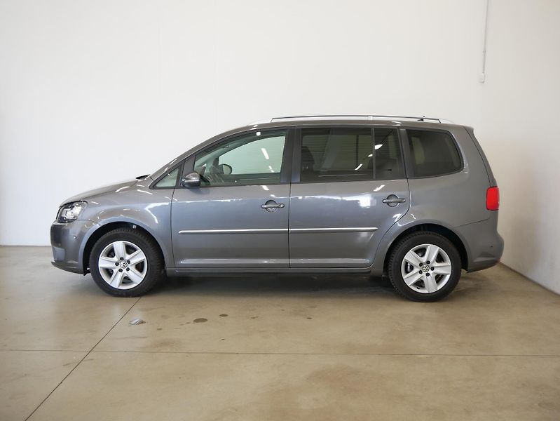 Volkswagen Touran - fotka 3 z 27