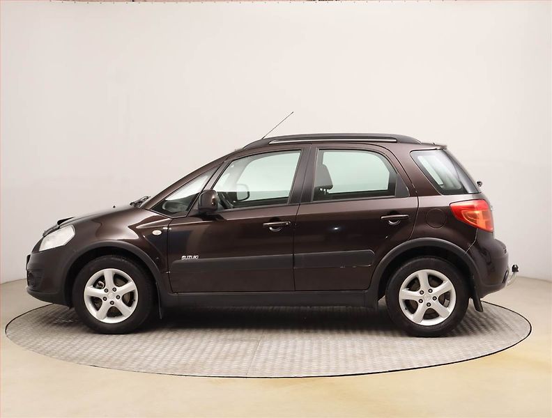 Suzuki SX4 (2014) 1.6 VVT, ČR,1.maj - fotka 3 z 18