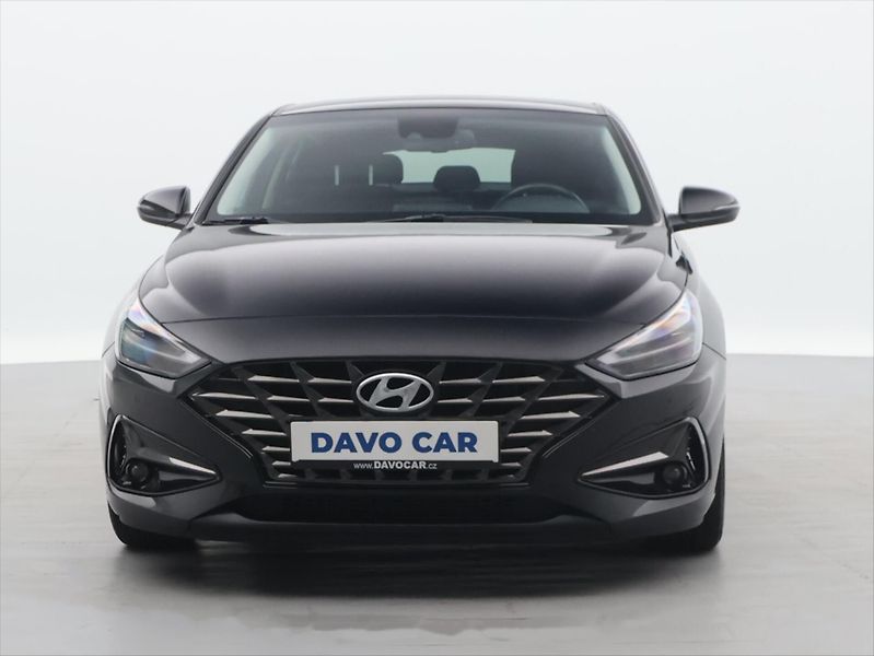 Hyundai i30 1.5 T-GDI Mild LED CZ - fotka 2 z 33