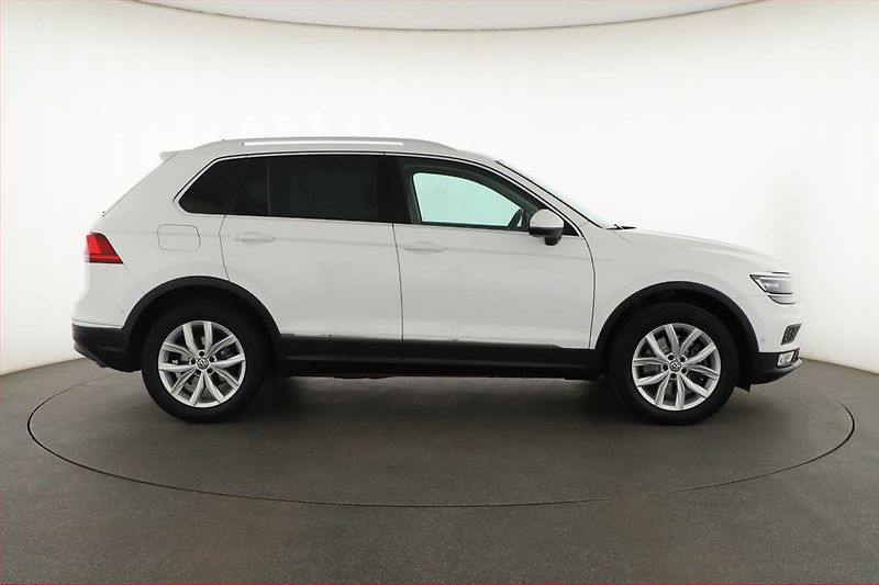 Volkswagen Tiguan (2017) 2.0 TDI - fotka 6 z 20