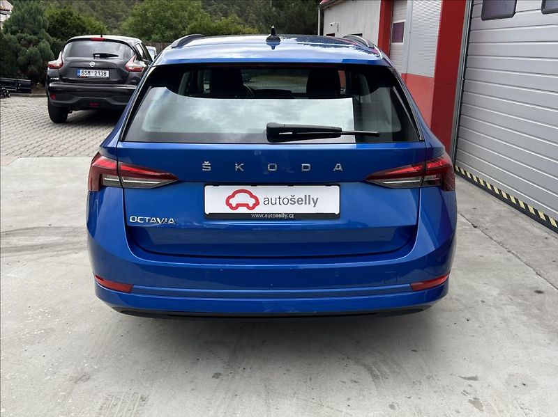 Škoda Octavia 2,0 TDI 85kW Ambition Combi - fotka 4 z 30