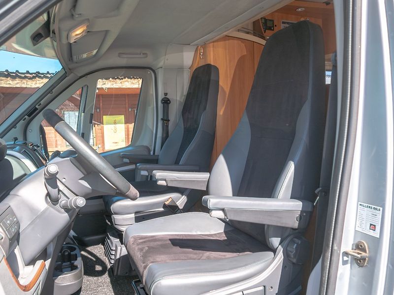Hymer (2009) 2.3JTD 96KW - fotka 24 z 78