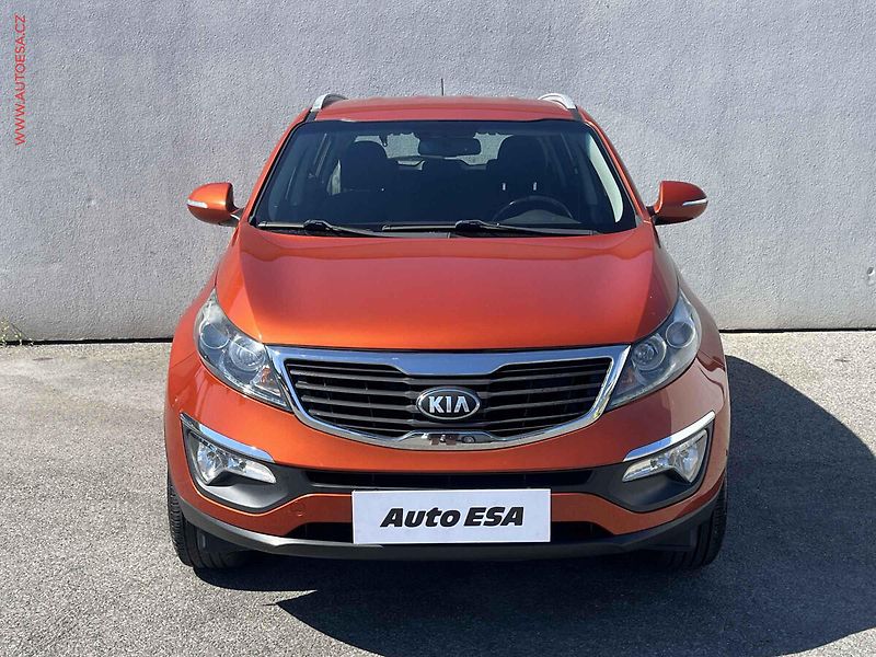 Kia Sportage (2013) 1.6 GDi, 2.maj,ČR, autoAC - fotka 2 z 17
