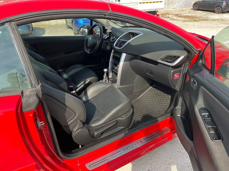 Peugeot 207 1.6 HDI - fotka 10 z 13