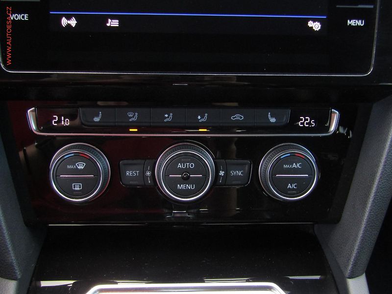 Volkswagen Arteon (2018) 2.0 TDi 4x4, ČR, R-Line - fotka 15 z 21