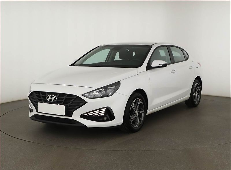 Hyundai i30 (2023) Family 1.0 T-GDI, Serv.kniha - fotka 2 z 14