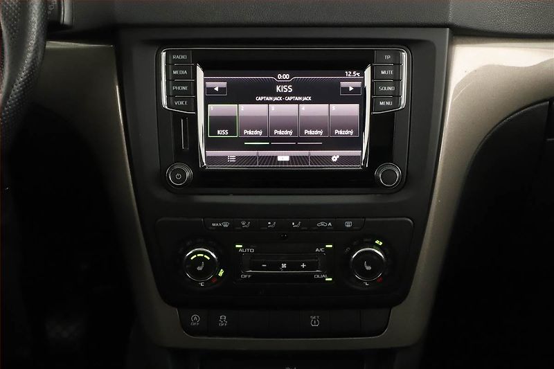 Škoda Yeti (2017) Outdoor 1.4 TSI, Tempomat - fotka 9 z 13