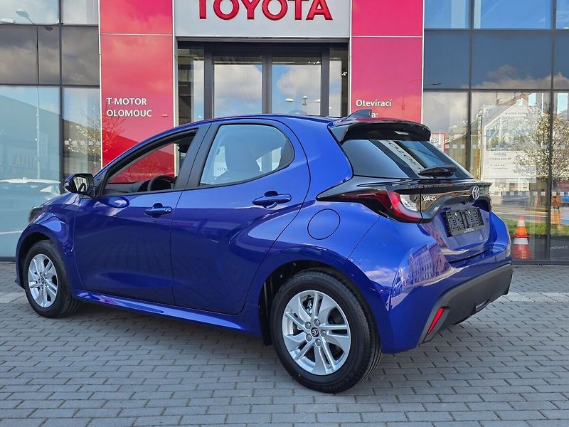 Toyota Yaris 1,5 Hybrid Comfort  do 30/6 - fotka 2 z 15