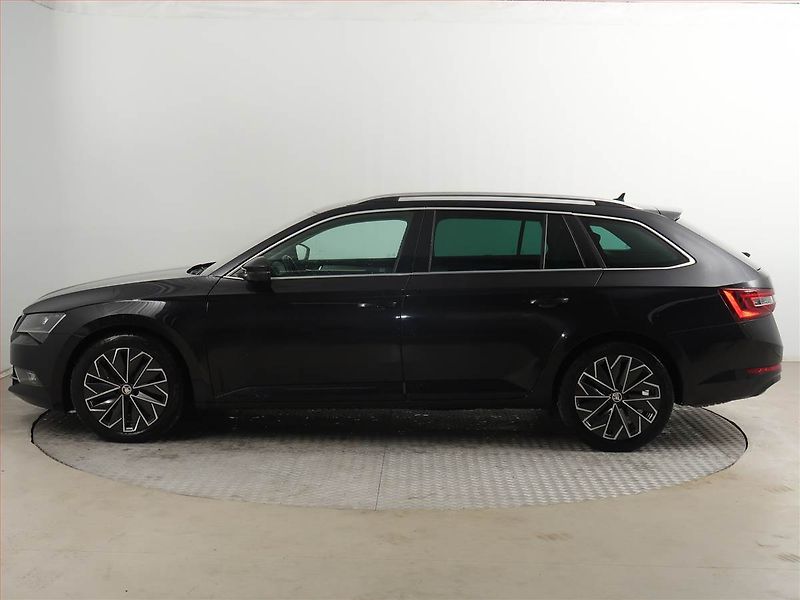 Škoda Superb (2016) Style 2.0 TDI, Automat, Kůže - fotka 3 z 23