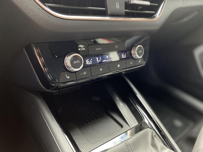 Škoda Kamiq 1,0 TSI 85 kW Top Selection - fotka 22 z 27