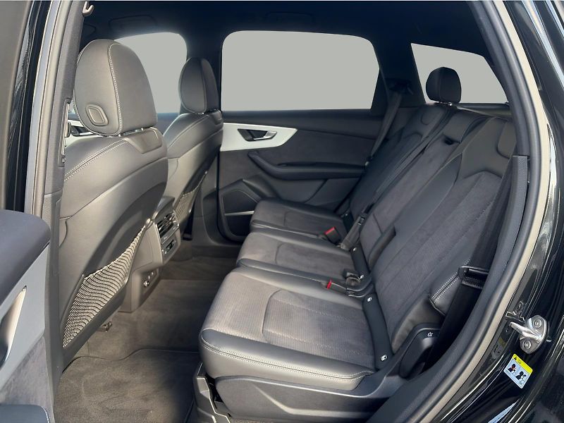 Audi Q7 (2024) 60 eTFSi 360kW - fotka 12 z 25