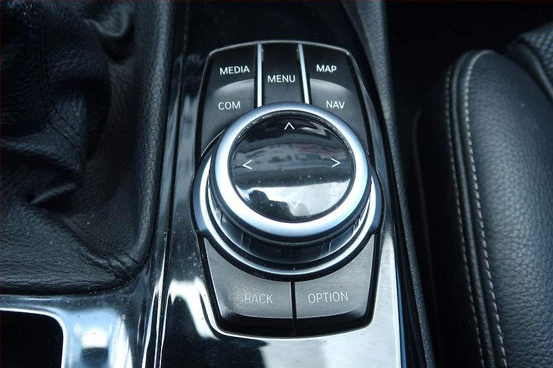 BMW Řada 5 (2017) 520d, Serv.kniha, Kůže, Navi - fotka 22 z 23