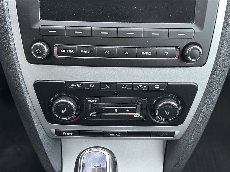 Škoda Octavia 1,8 TSI 152PS  Ambition Family - fotka 26 z 48