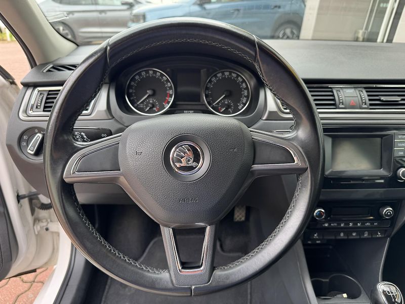 Škoda Rapid (2016) 1.6 TDI 85kW Ambition - fotka 15 z 27