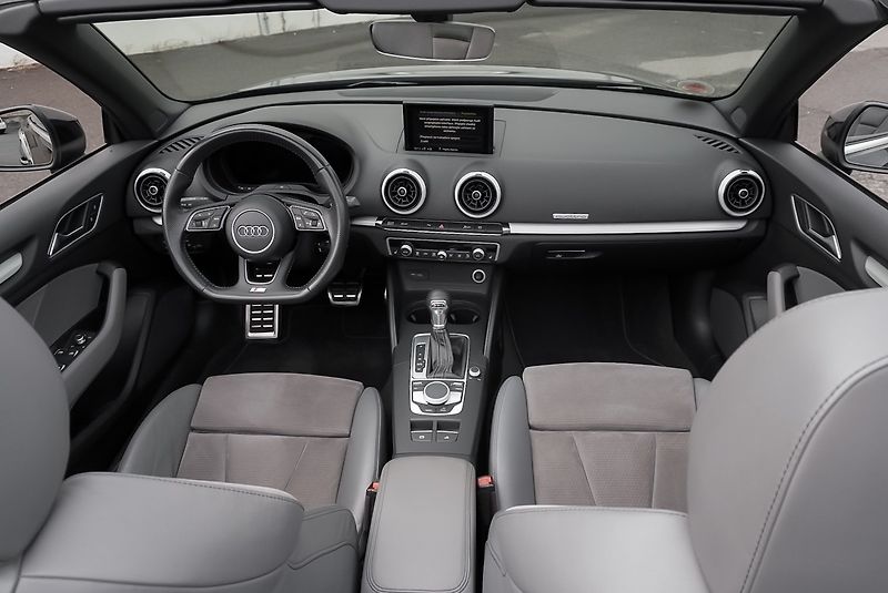 Audi A3 2.0 TFSI 140kW S-LINE QUATTRO - fotka 29 z 37