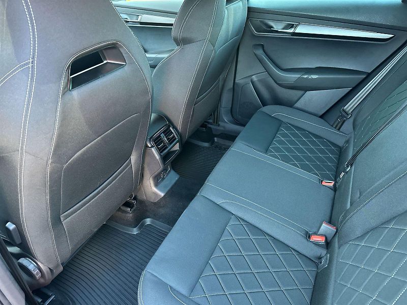 Škoda Karoq (2022) 2.0 TDI Sportline - fotka 9 z 33