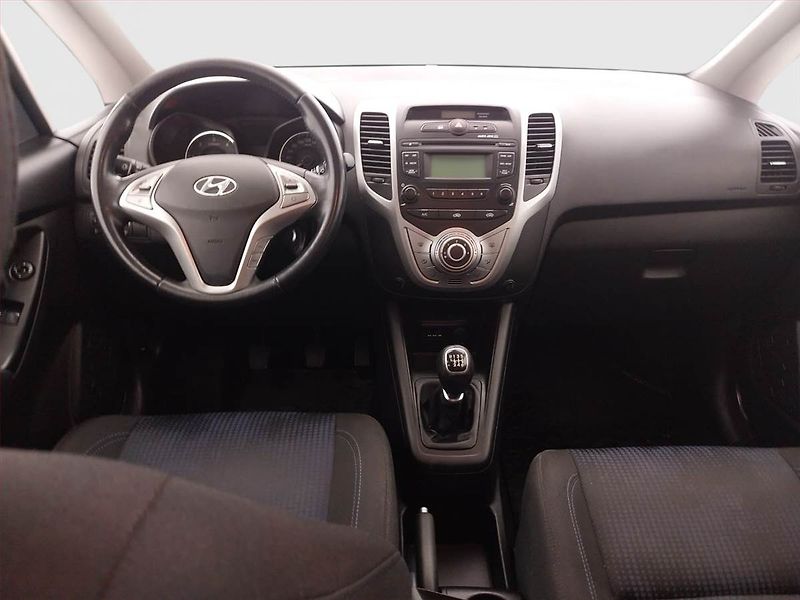 Hyundai ix20 (2011) 1.4 CRDi, Vyhř. sedaček - fotka 8 z 16