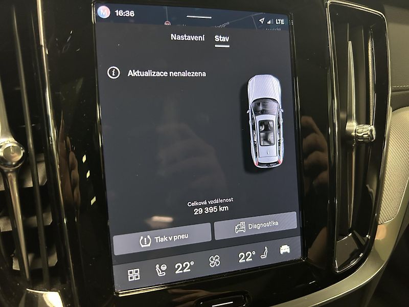 Volvo V60 (2025) ULTRA DARK DCT LED Panora HUD - fotka 28 z 43