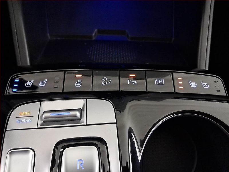 Hyundai Tucson (2022) 1.6 T-GDI HEV - fotka 19 z 23