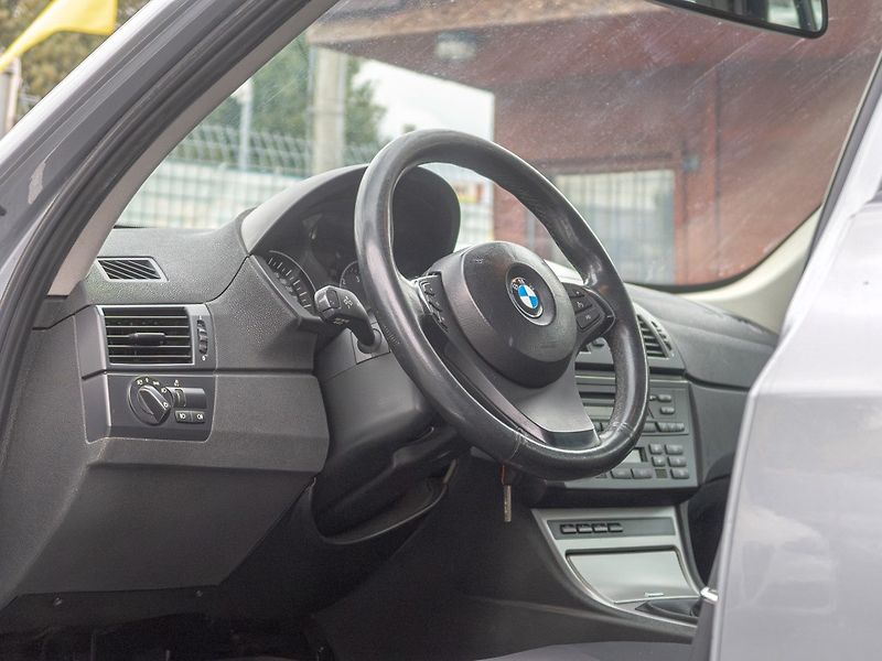 BMW X3 (2006) 2.0D 110KW – 2x Alu kola - fotka 13 z 41