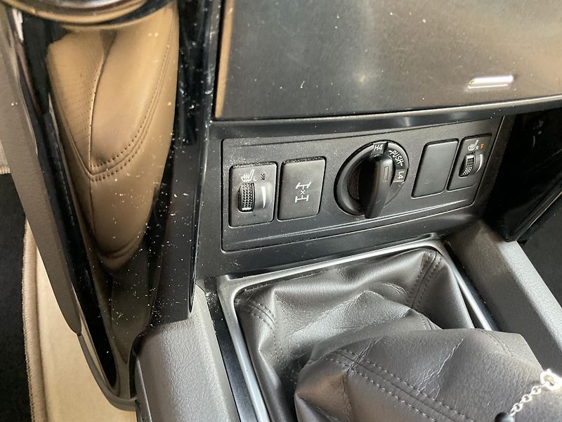 Toyota Land Cruiser (2017) Luxury, Servisní knížka - fotka 13 z 20