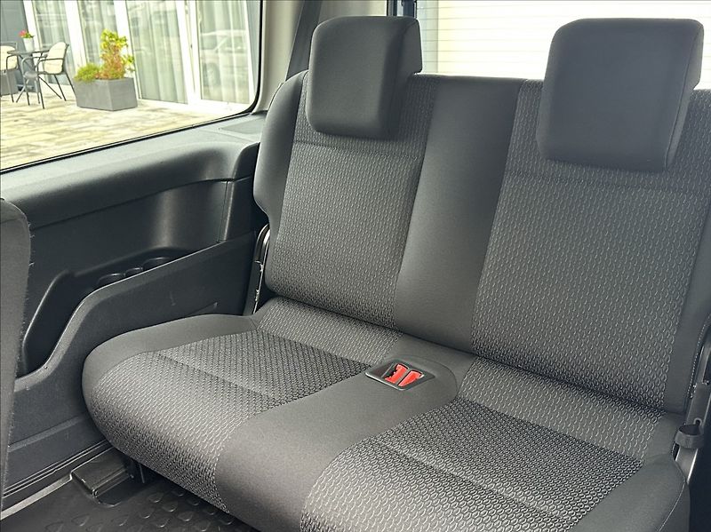 Volkswagen Caddy 2,0 TDI 122PS  Maxi Trend-7 4x - fotka 15 z 50