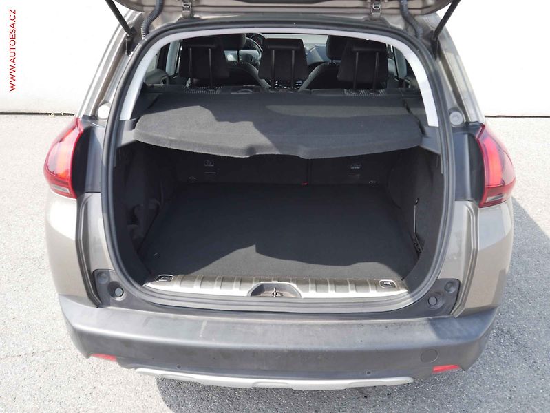 Peugeot 2008 (2016) 1.2PT, 2.maj,ČR, AT - fotka 7 z 15