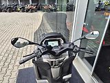 Piaggio MP3 530 Exclusive (2026) E5+ - náhled 26