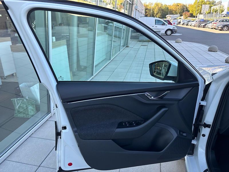 Škoda Kamiq 1.0TSI 81kW STYLE - fotka 23 z 30