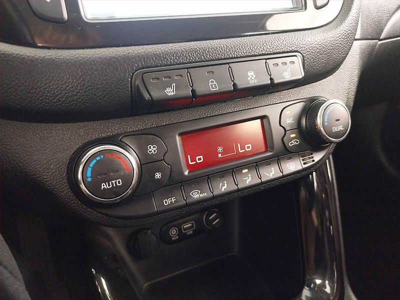Kia Ceed (2018) 1.6 CRDi, Serv.kniha, Navi - fotka 16 z 22