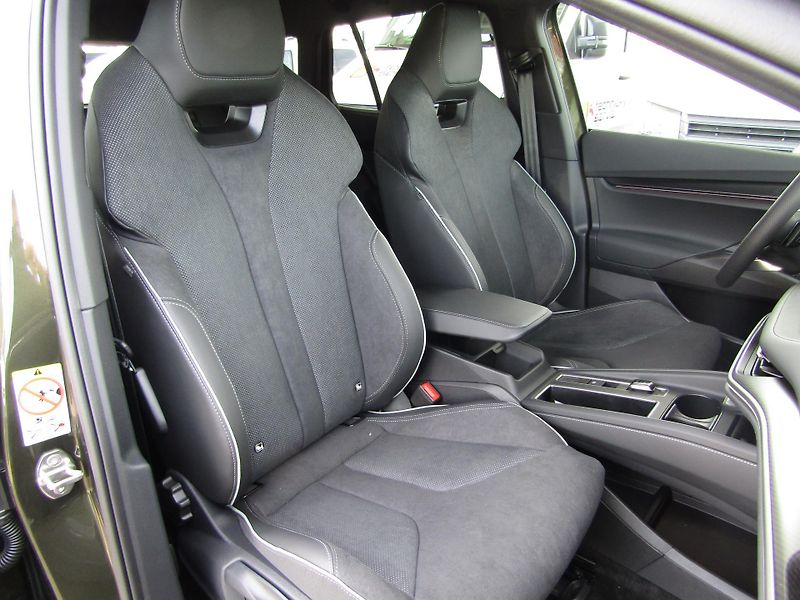 Škoda Enyaq (2026) Sportline 85x 82 kWh 210 kW 1° - fotka 16 z 29