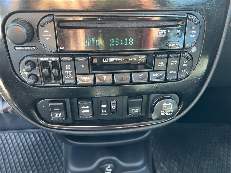 Chrysler PT Cruiser 2,4 i CABRIO AUTOMAT ALU - fotka 15 z 29