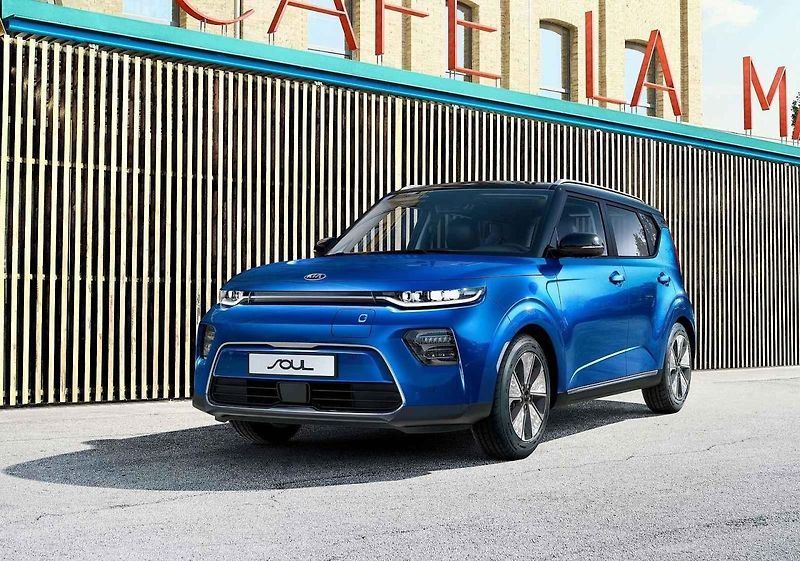 Teprve zlevnění elektromobilů by mohlo o tento typ vozidel zvýšit zájem